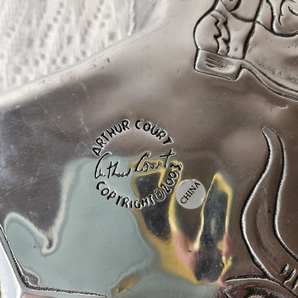 Add a touch of Texan charm to your next party with this 2003 Arthur Court tray - Picture 7 of 8